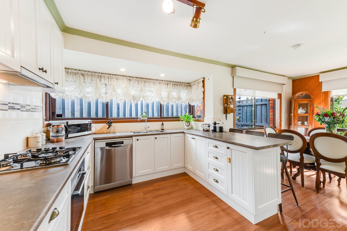 2 Linda Court Werribee - Residential for sale