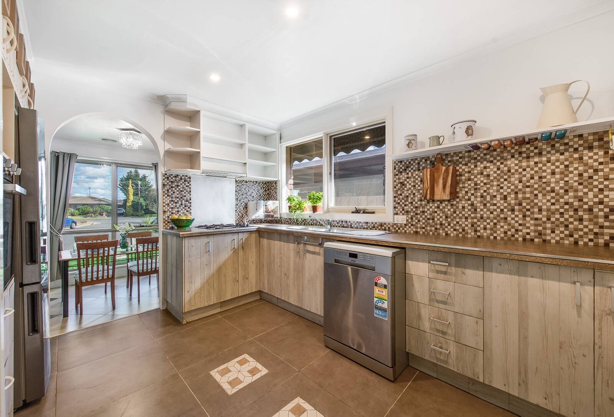 2 Pinaroo Court Wyndham Vale - Residential for sale