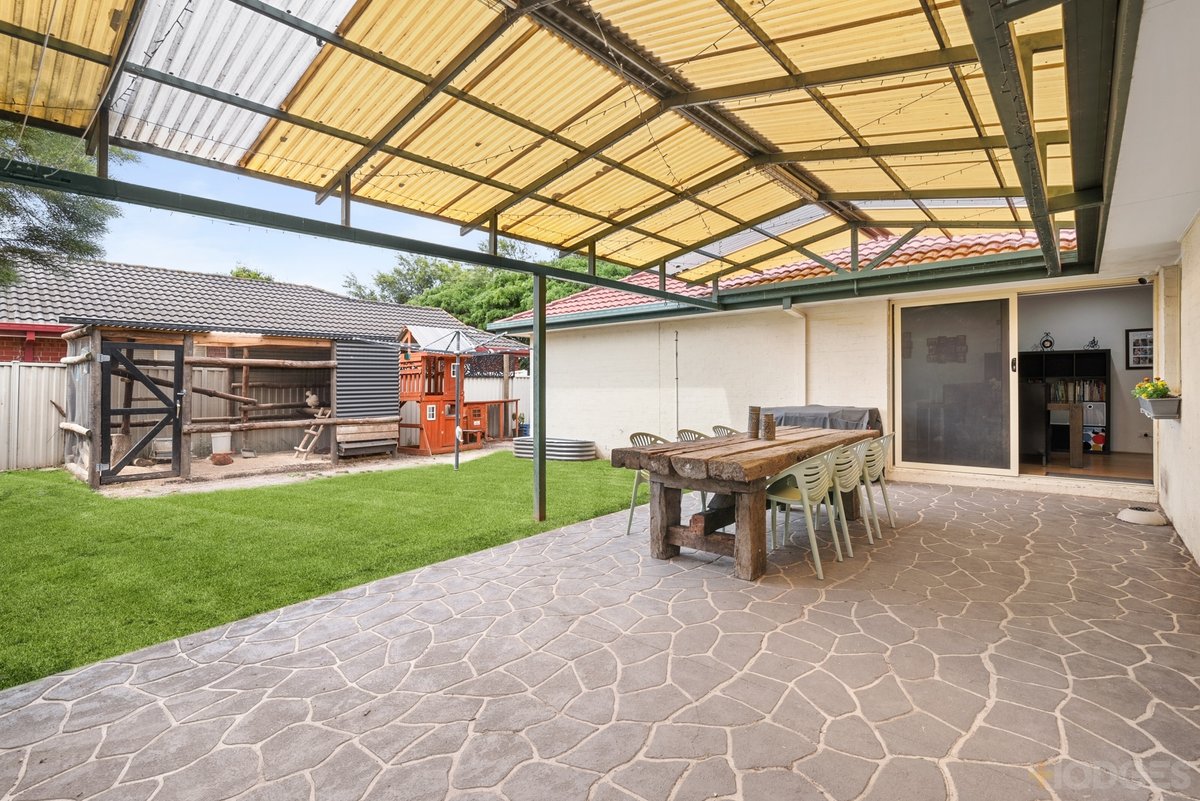2 Silkwood Lane Craigieburn - Residential for sale