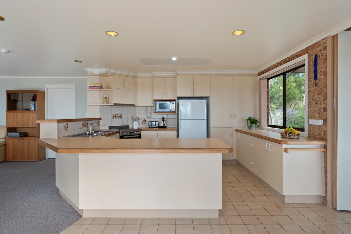 2 Tanderra Street RYE - Residential for lease