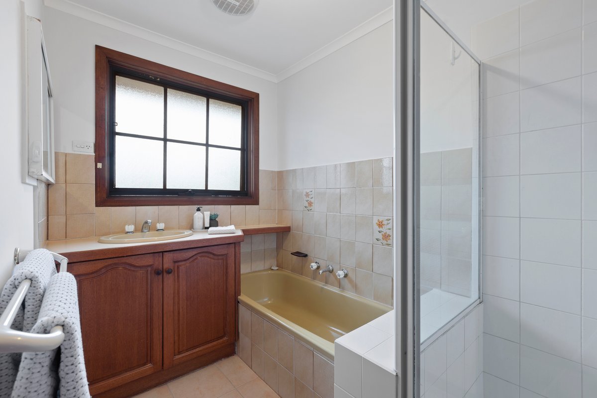2 Todd Court Mentone - Residential for sale