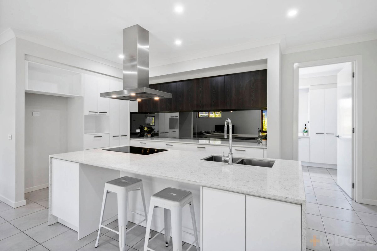 2 Tussock Lane Lara - Residential for sale