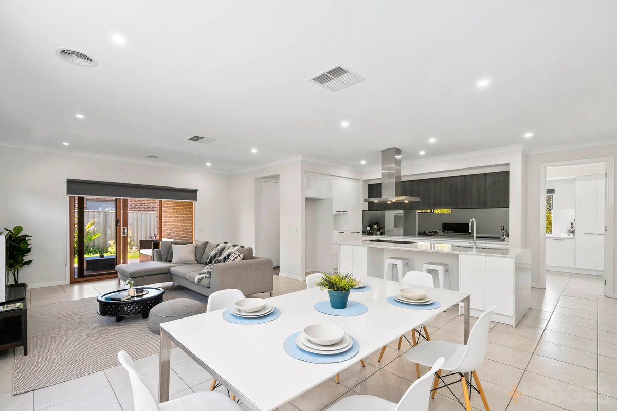2 Tussock Lane Lara - Residential for sale