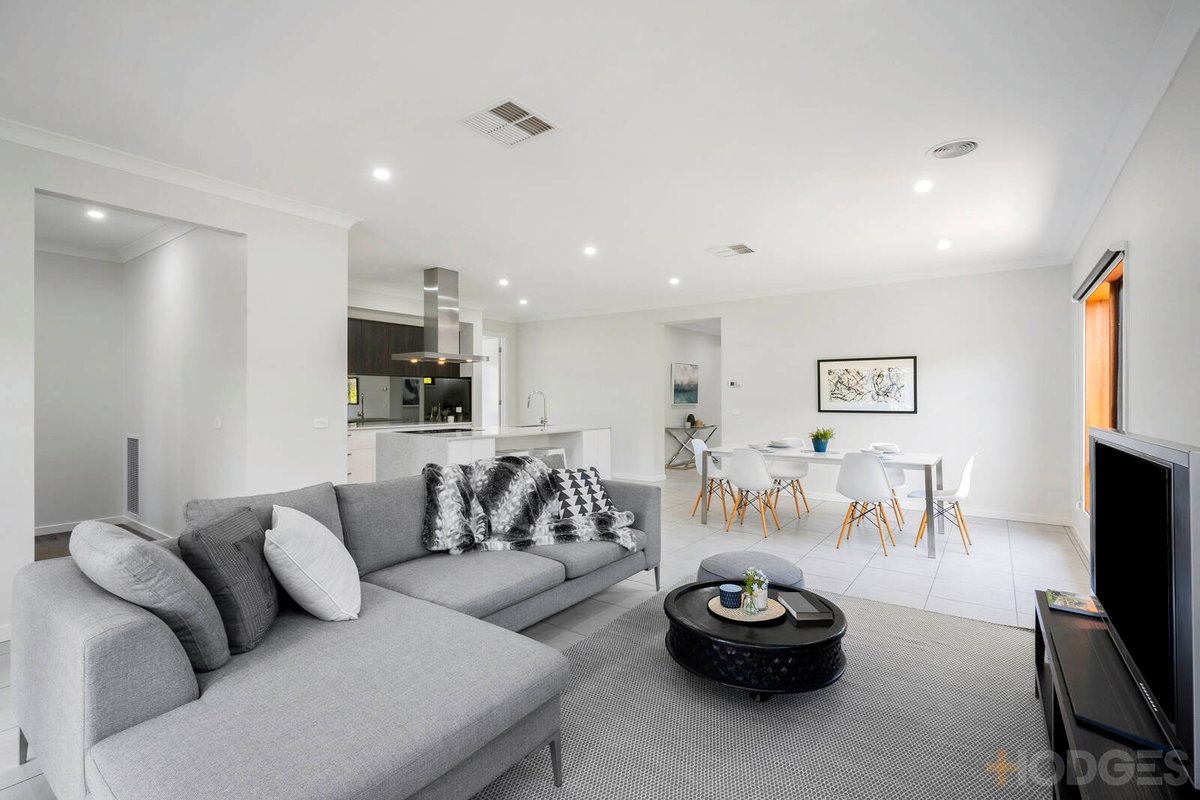 2 Tussock Lane Lara - Residential for sale
