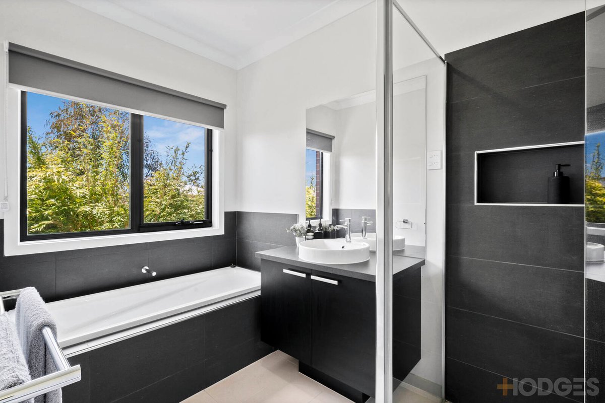 2 Tussock Lane Lara - Residential for sale