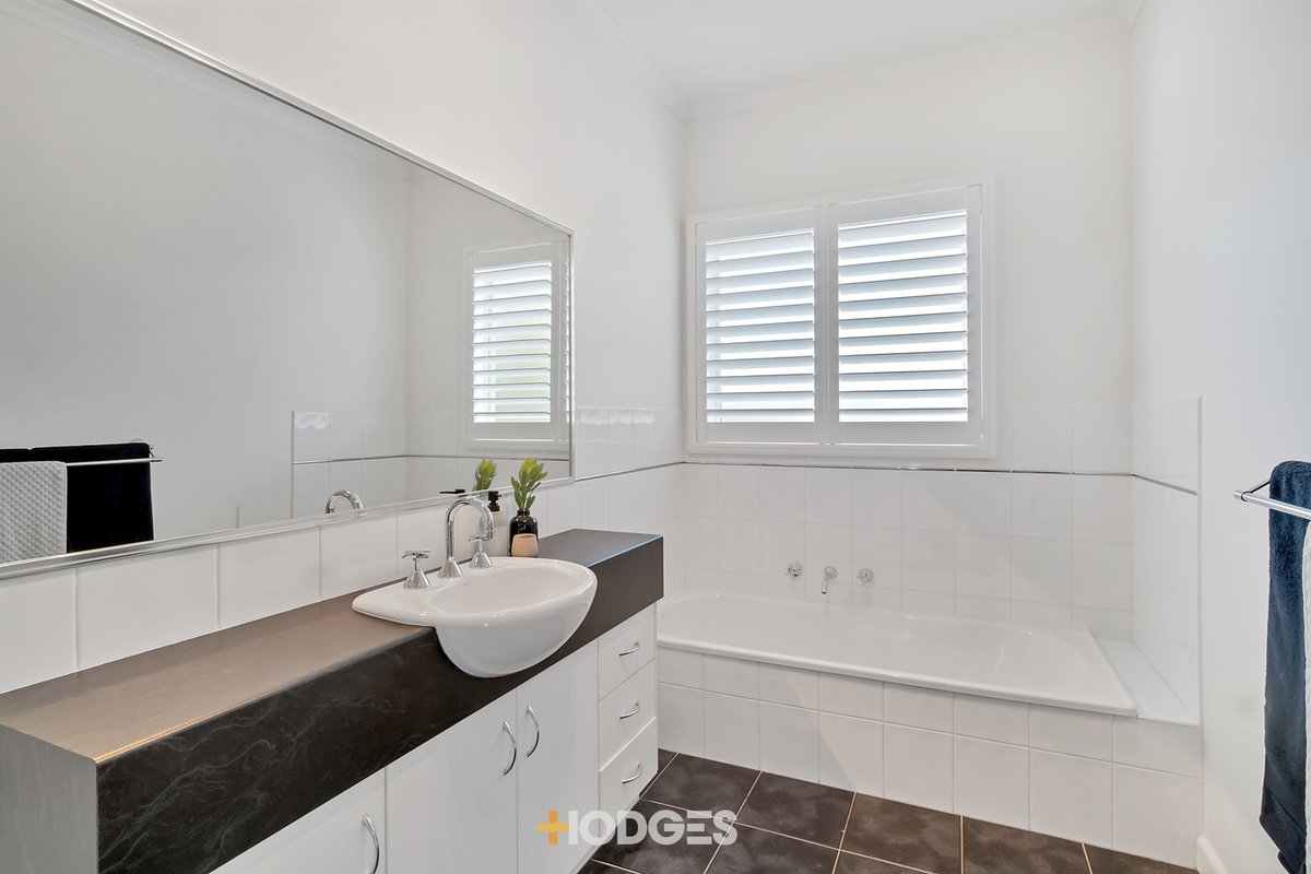 2 Waratah  Avenue Mordialloc - Residential for sale