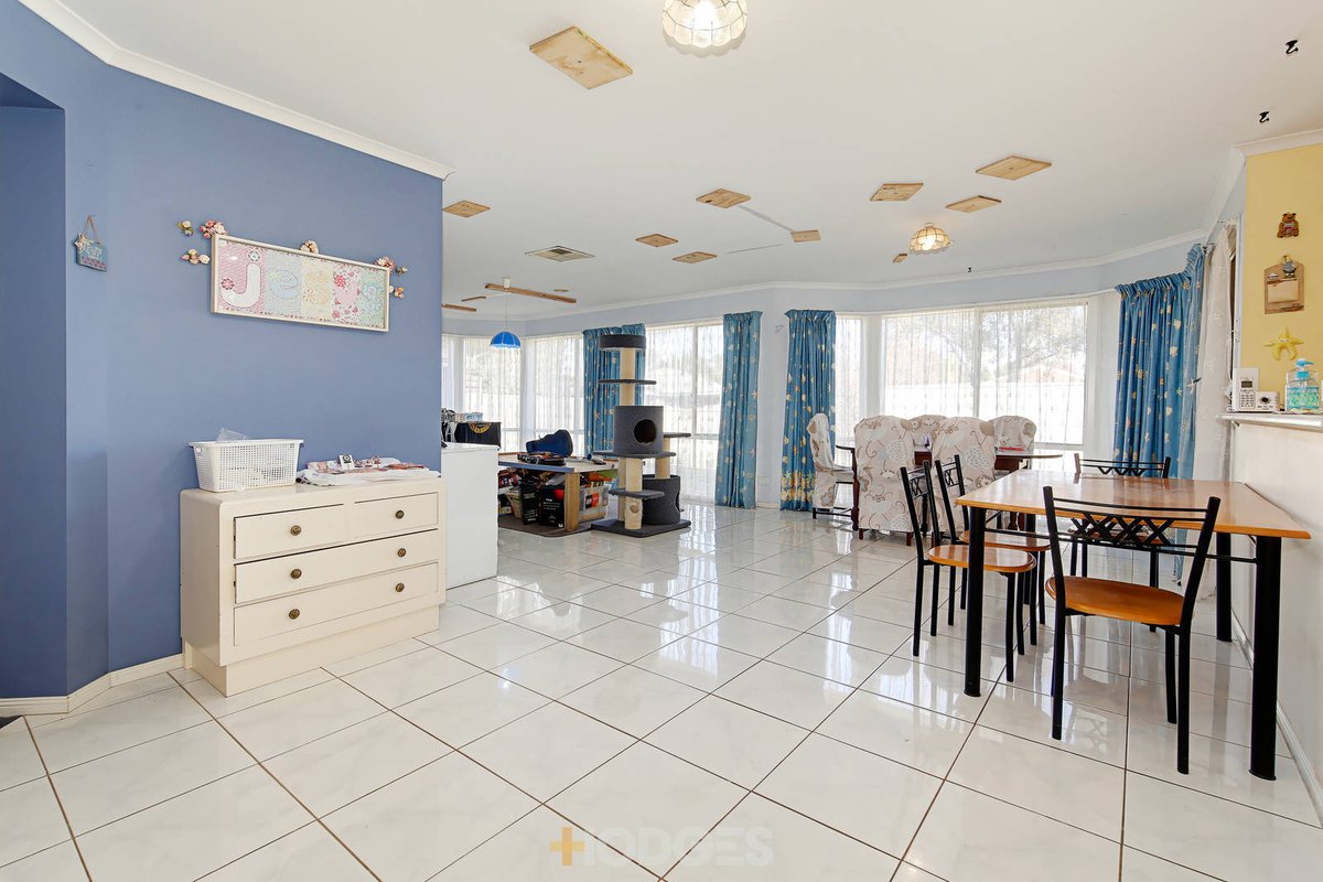 20 Pineview Court Werribee - Residential for sale