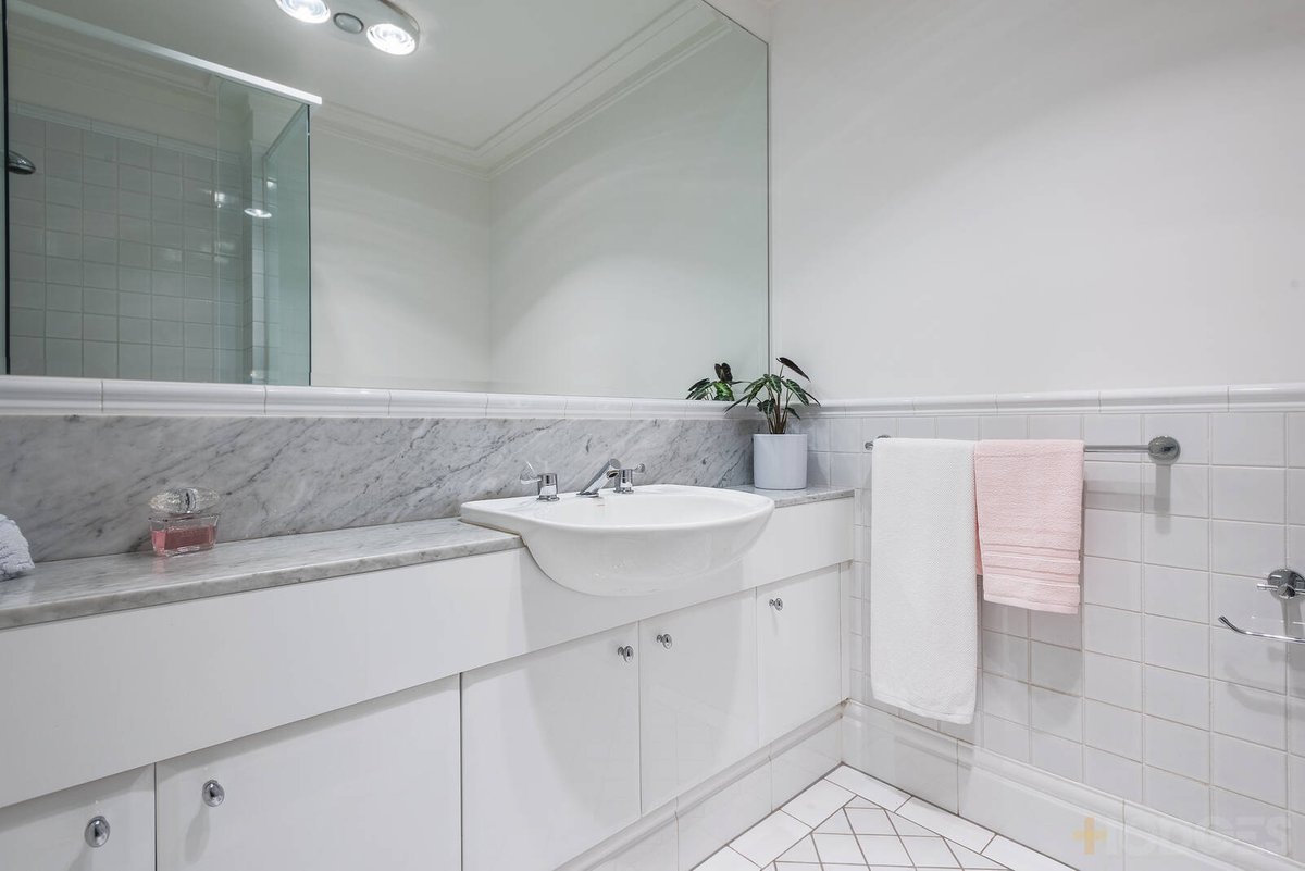 20 / 156 Beaconsfield Parade Albert Park - Residential for sale
