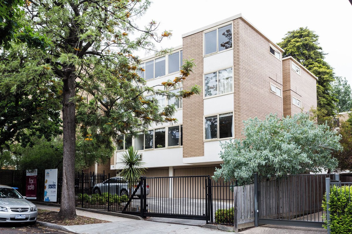 20 / 16 Kensington Road SOUTH YARRA - 2 bedroom property