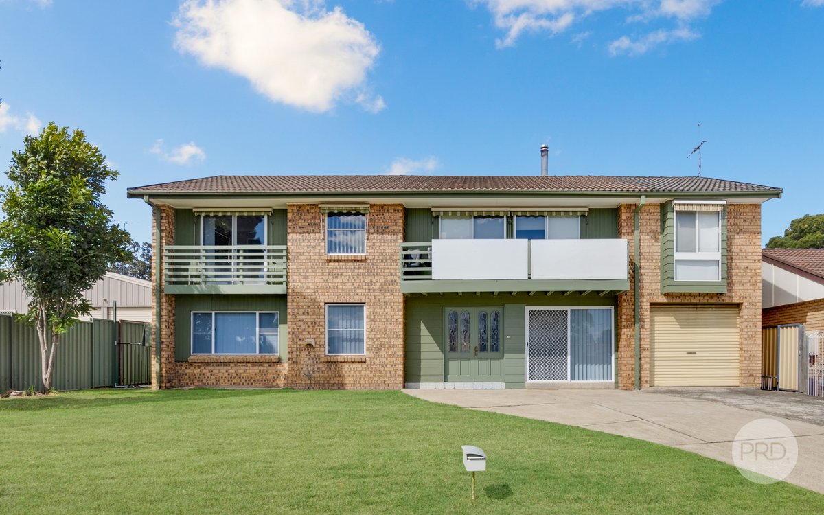 203 Banks Drive, ST CLAIR NSW 2759