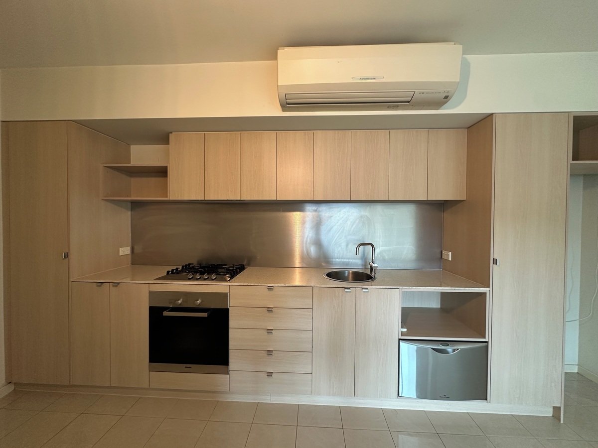 203 / 2 Albert Road South Melbourne - Residential for lease