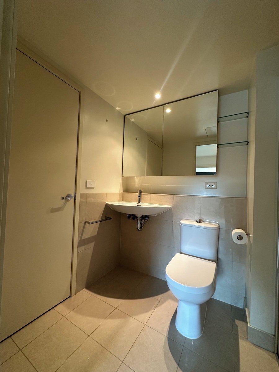 203 / 2 Albert Road South Melbourne - Residential for lease