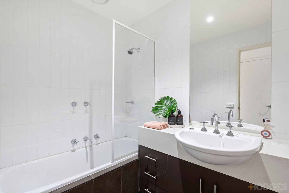 204 / 12-14 Bay Road Sandringham - Residential for lease