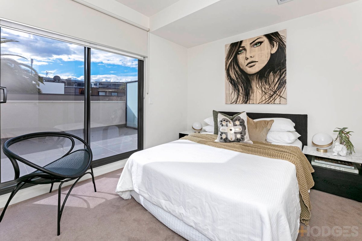 206 / 15 Small Street Hampton - Residential for sale