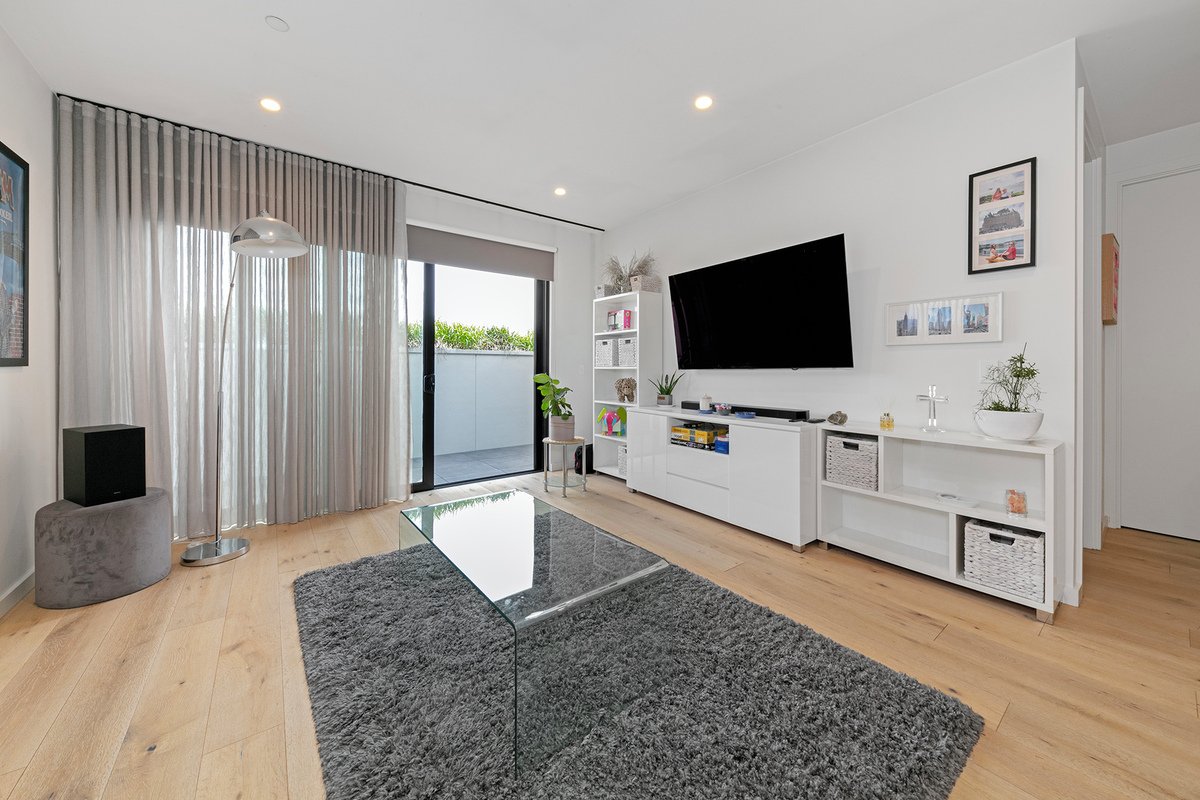 206 / 18 Hamilton Street Bentleigh - Residential for lease