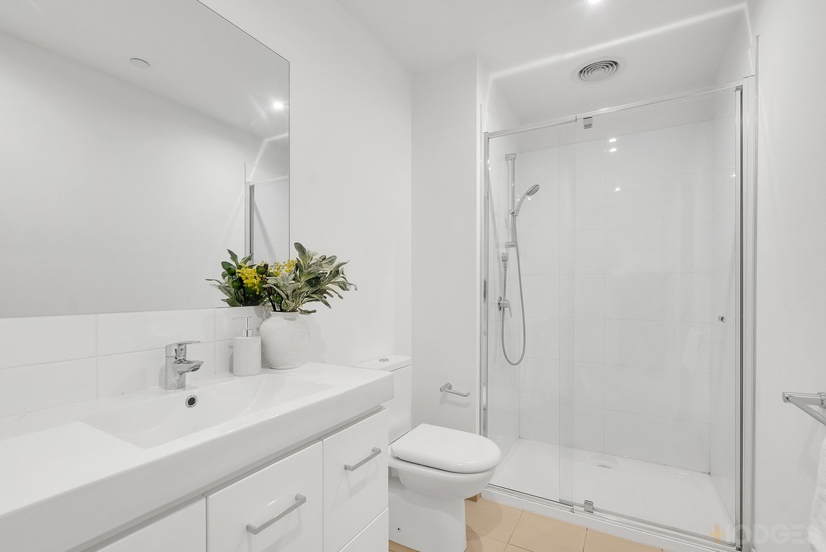 206 / 3 Sandbelt Close Heatherton - Residential for sale