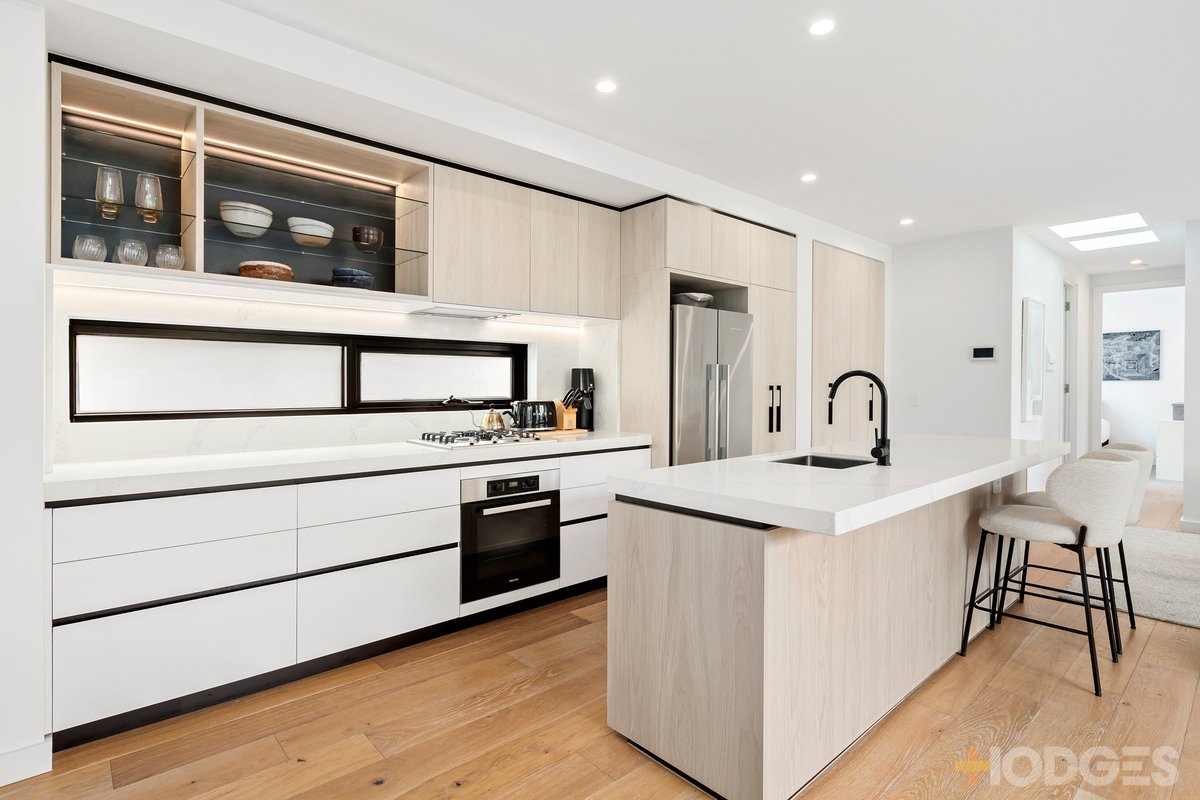 206 / 30 Munro Avenue Cheltenham - Residential for sale