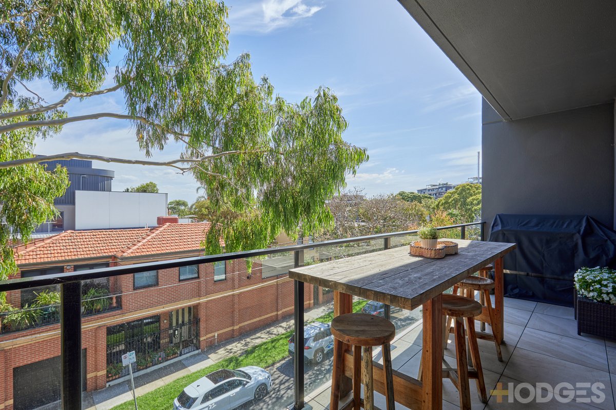 207 / 25 Small Street Hampton - Residential for sale
