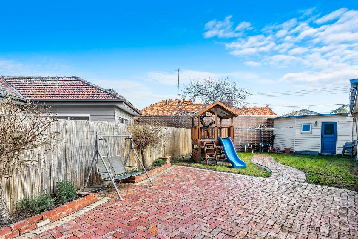 21 Albion Street Kingsville - Residential for sale