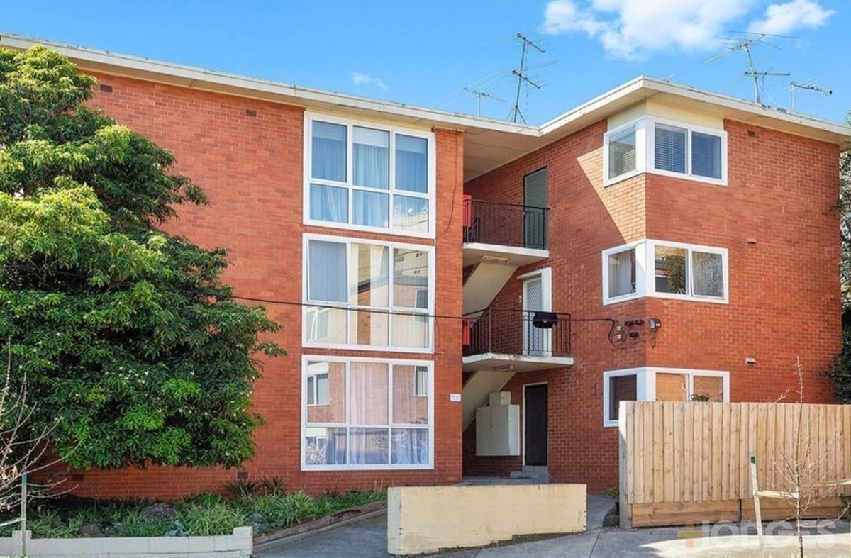 2 / 1 Fiona Court St Kilda - Residential for sale