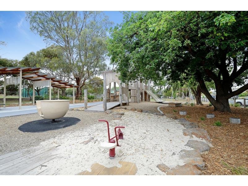 2 / 1 First Street PARKDALE - Residential for sale