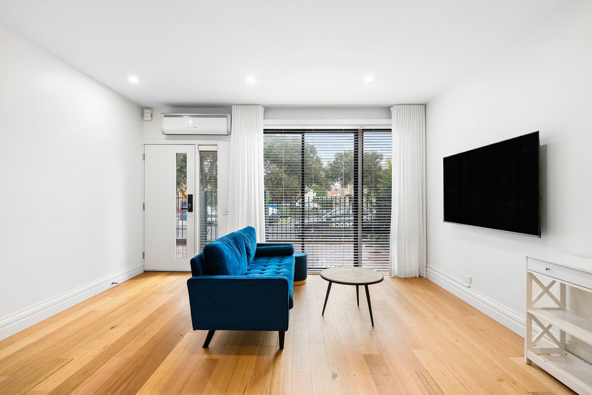 2 / 1 Karrakatta Street Black Rock - Residential for lease
