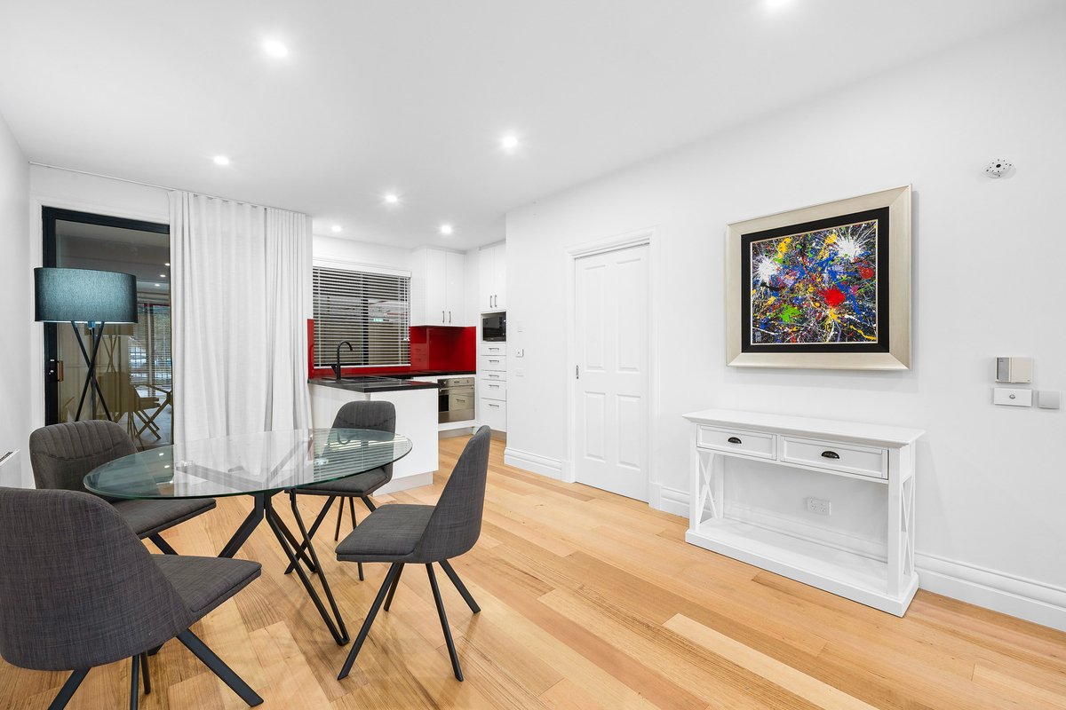 2 / 1 Karrakatta Street Black Rock - Residential for lease