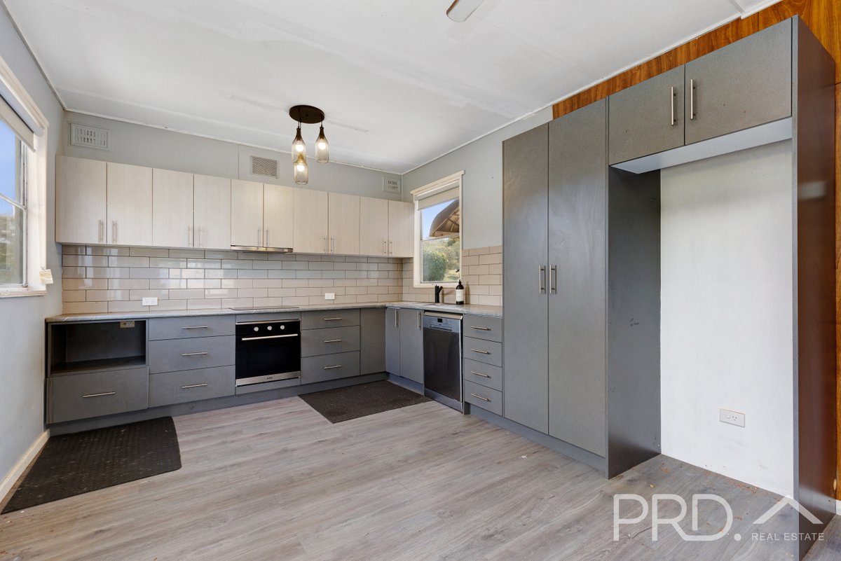 21 Kinred Street, TUMUT NSW 2720