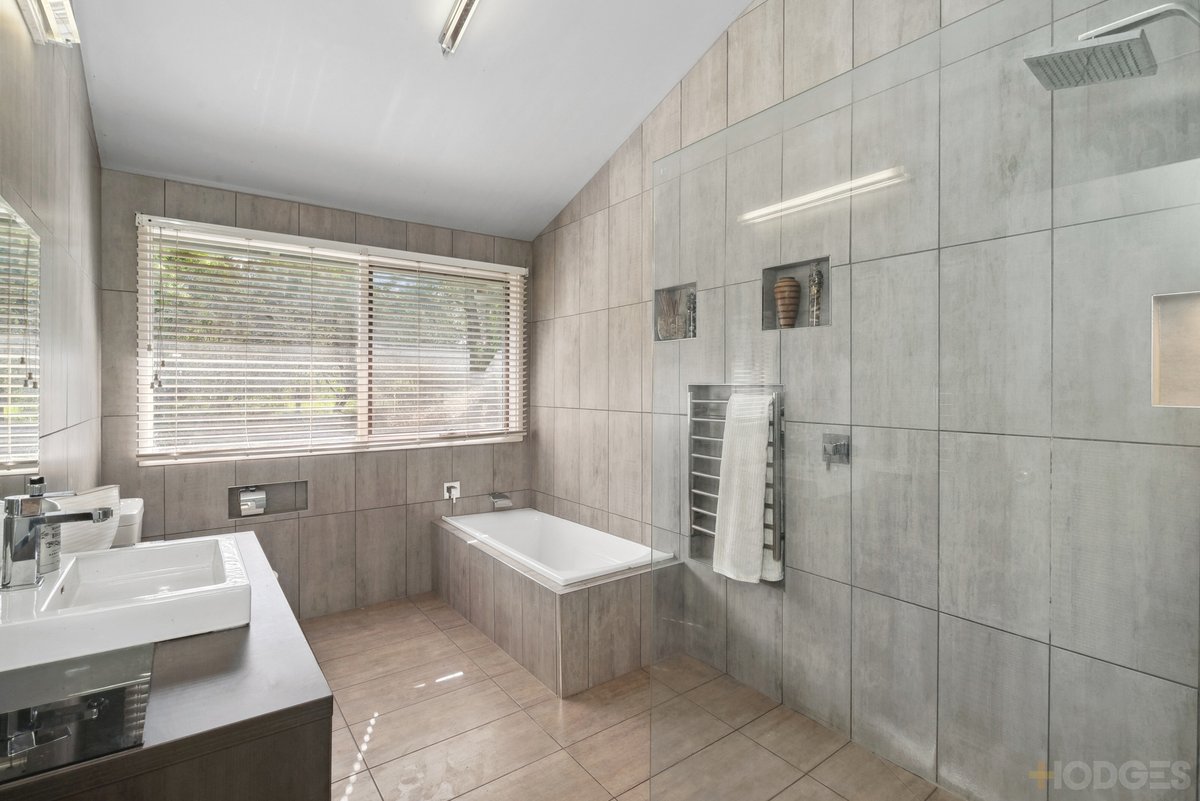 21 Kooralinga Drive Wandong - Residential for sale