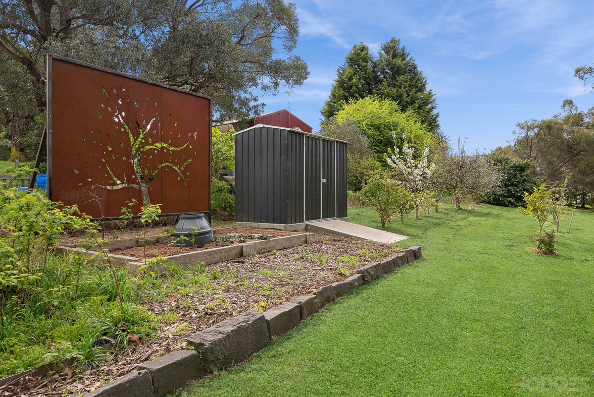21 Kooralinga Drive Wandong - Residential for sale