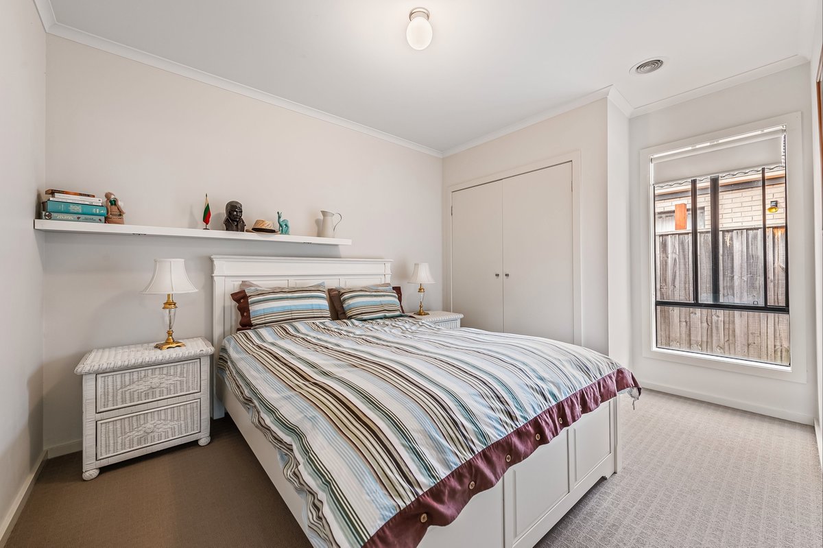 21 Lindrum Outlook Tarneit - Residential for sale