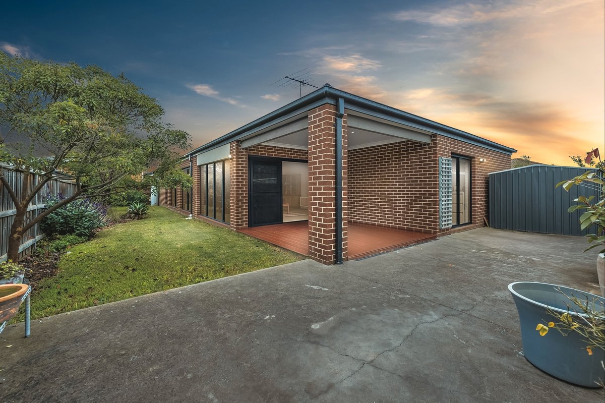 21 Lindrum Outlook Tarneit - Residential for sale
