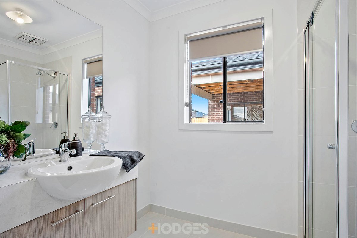 21 Macedon Street Armstrong Creek - Residential for sale
