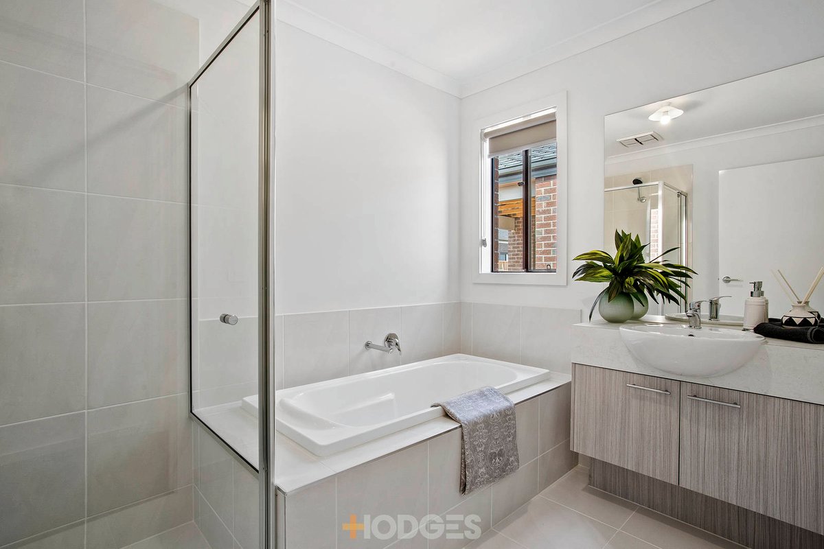 21 Macedon Street Armstrong Creek - Residential for sale