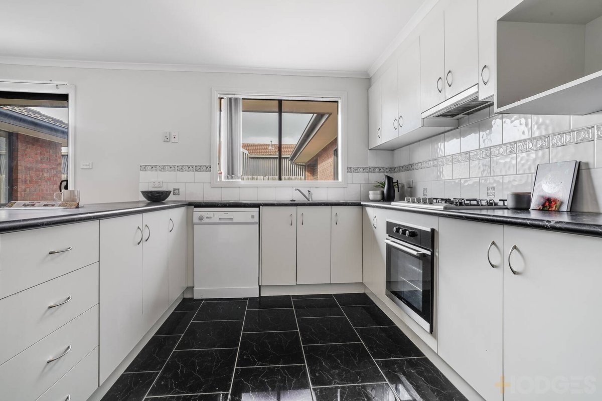 21 Parkside Walk Hoppers Crossing - Residential for sale