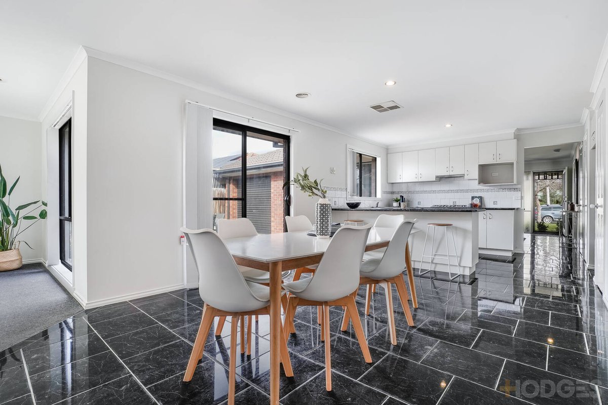 21 Parkside Walk Hoppers Crossing - Residential for sale