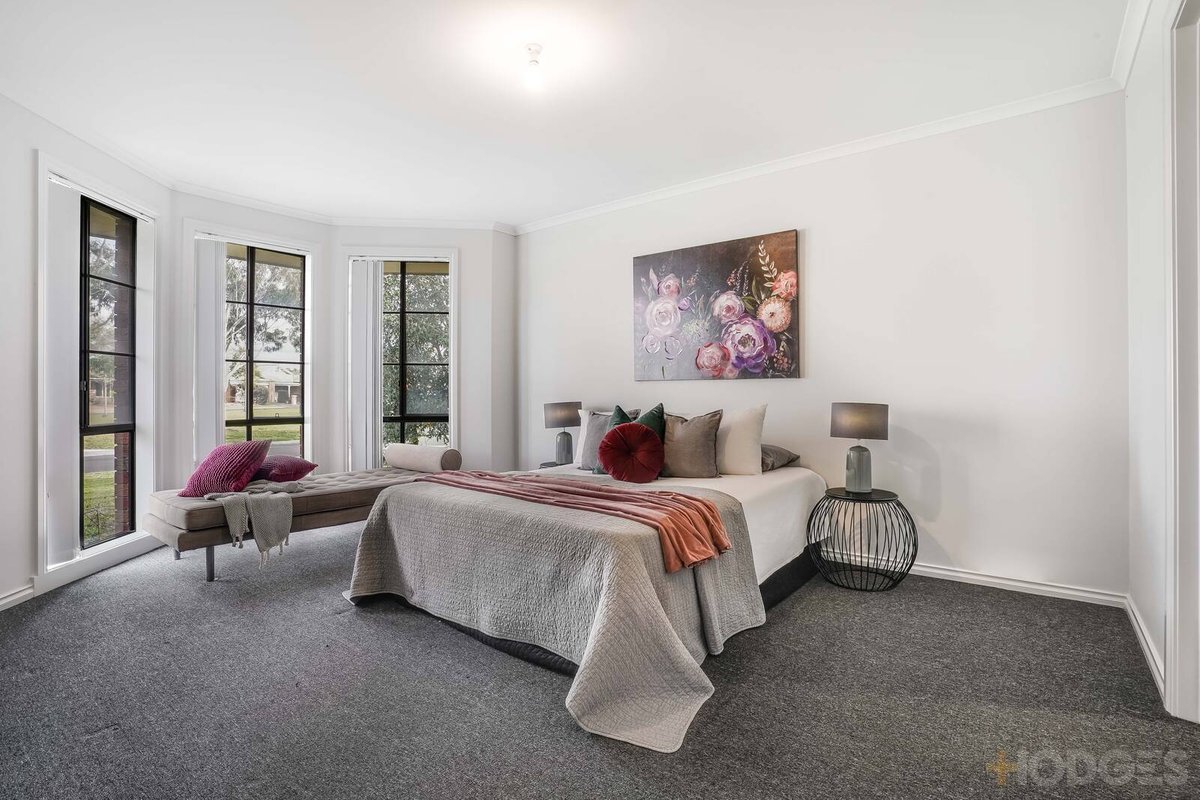 21 Parkside Walk Hoppers Crossing - Residential for sale