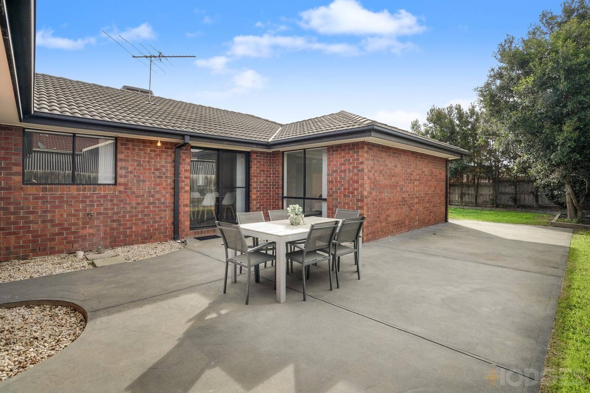 21 Parkside Walk Hoppers Crossing - Residential for sale