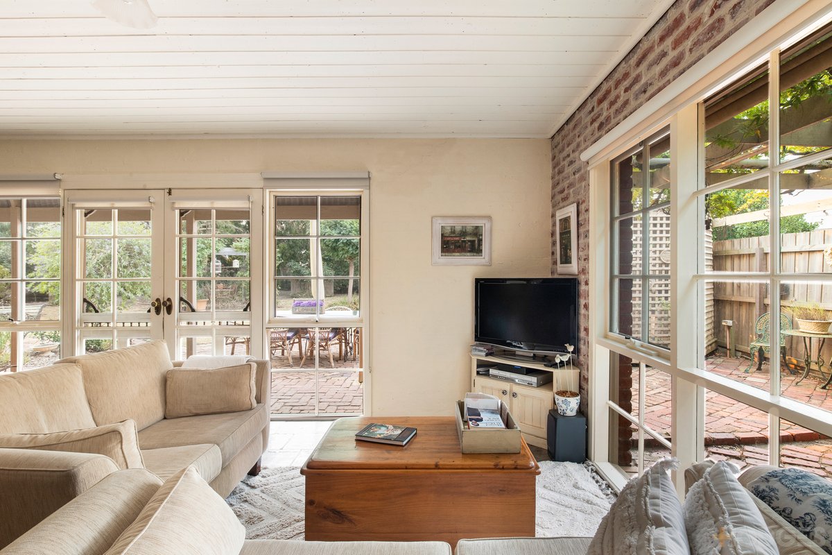 21 Rainbow Court Ocean Grove - Residential for sale