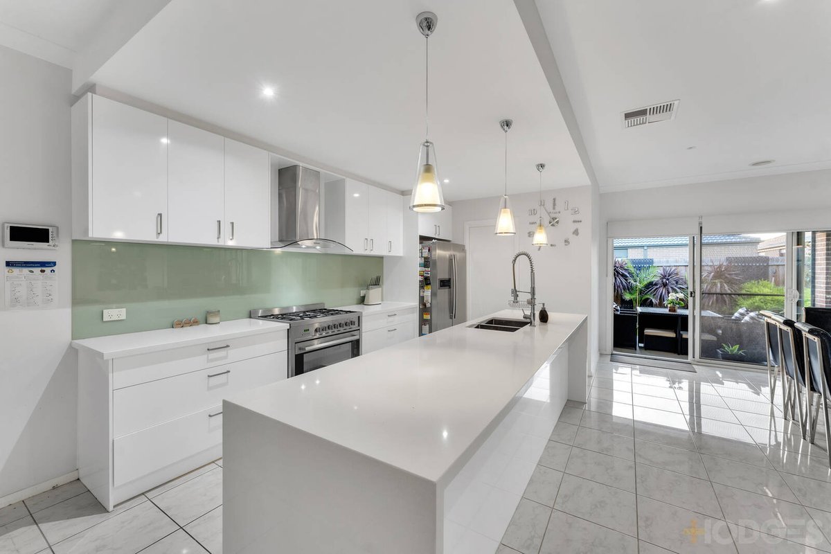21 Shaw Road Officer - Residential for sale