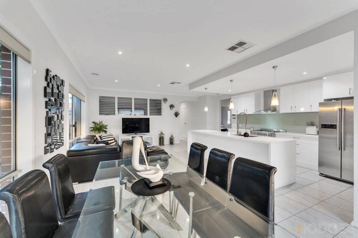 21 Shaw Road Officer - Residential for sale