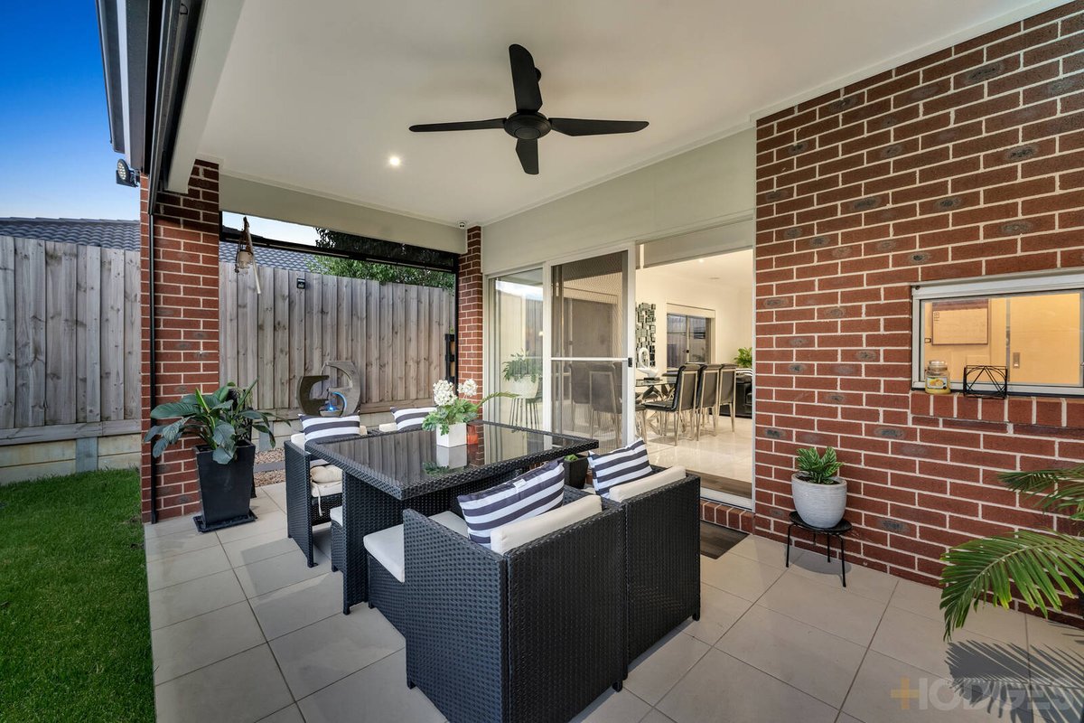 21 Shaw Road Officer - Residential for sale