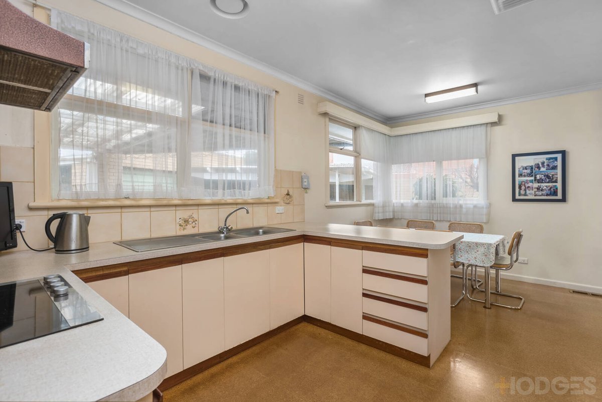 21 Shearman Crescent Mentone - Residential for sale