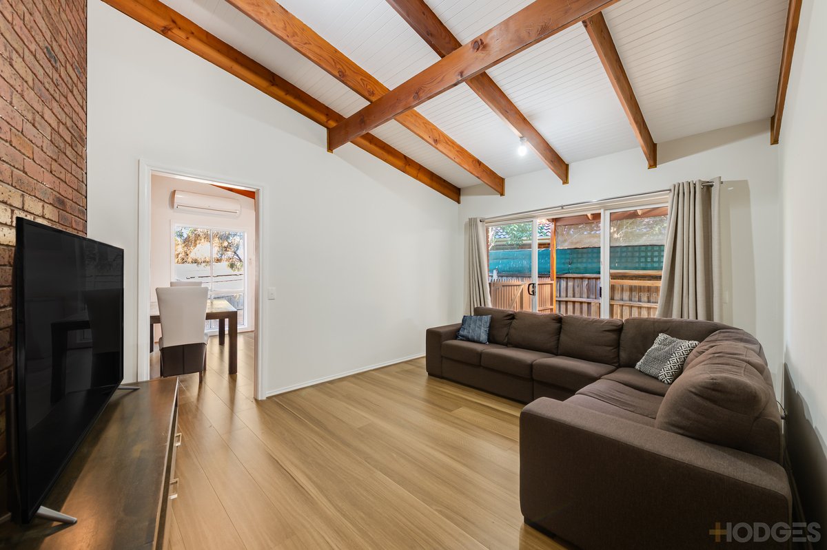 2 / 1 Vernon Court Hoppers Crossing - Residential for sale