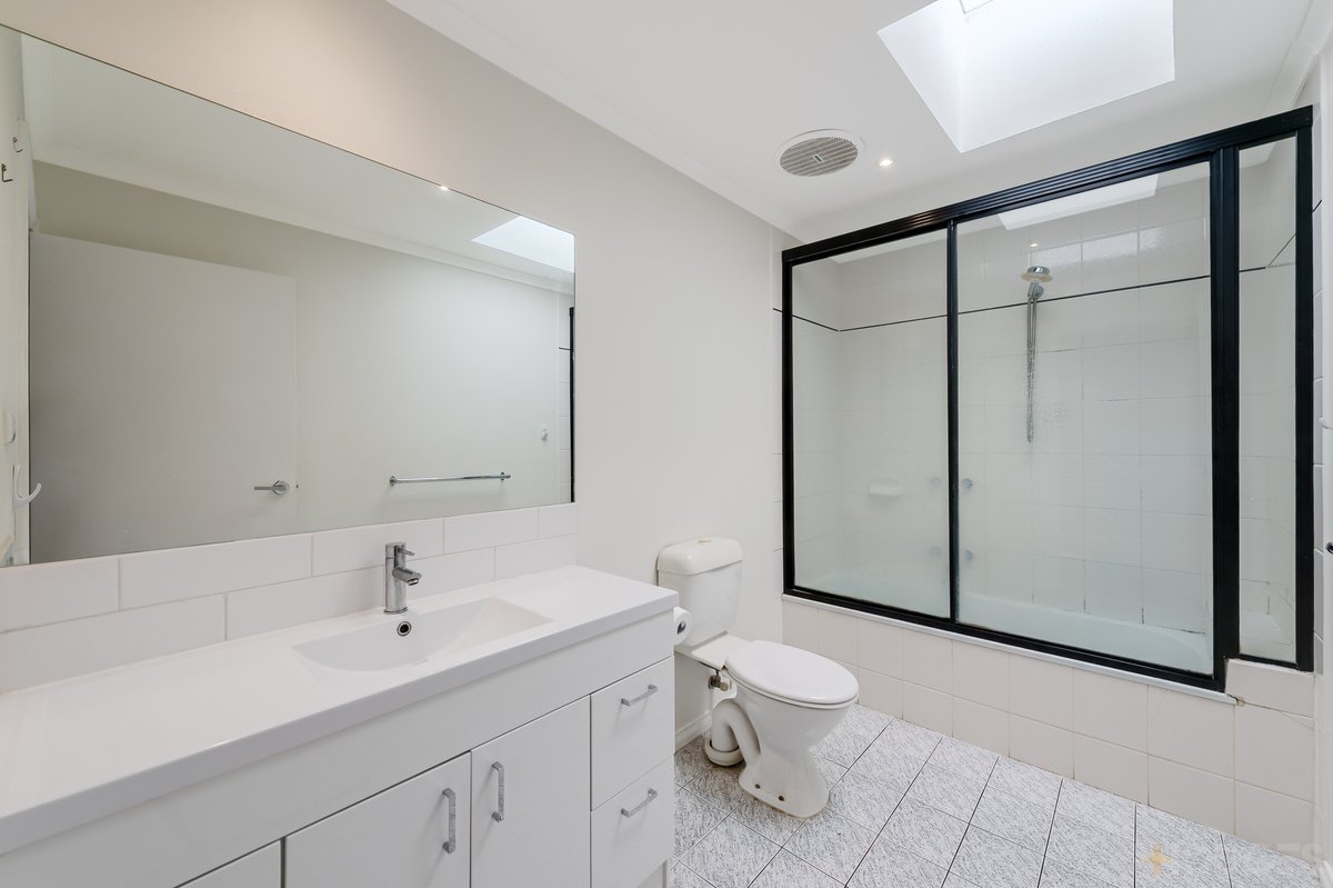 2 / 1 Vernon Court Hoppers Crossing - Residential for sale