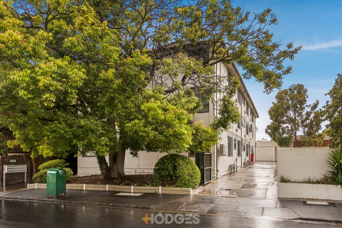 2 / 1 Wrexham Road Windsor - Residential for sale