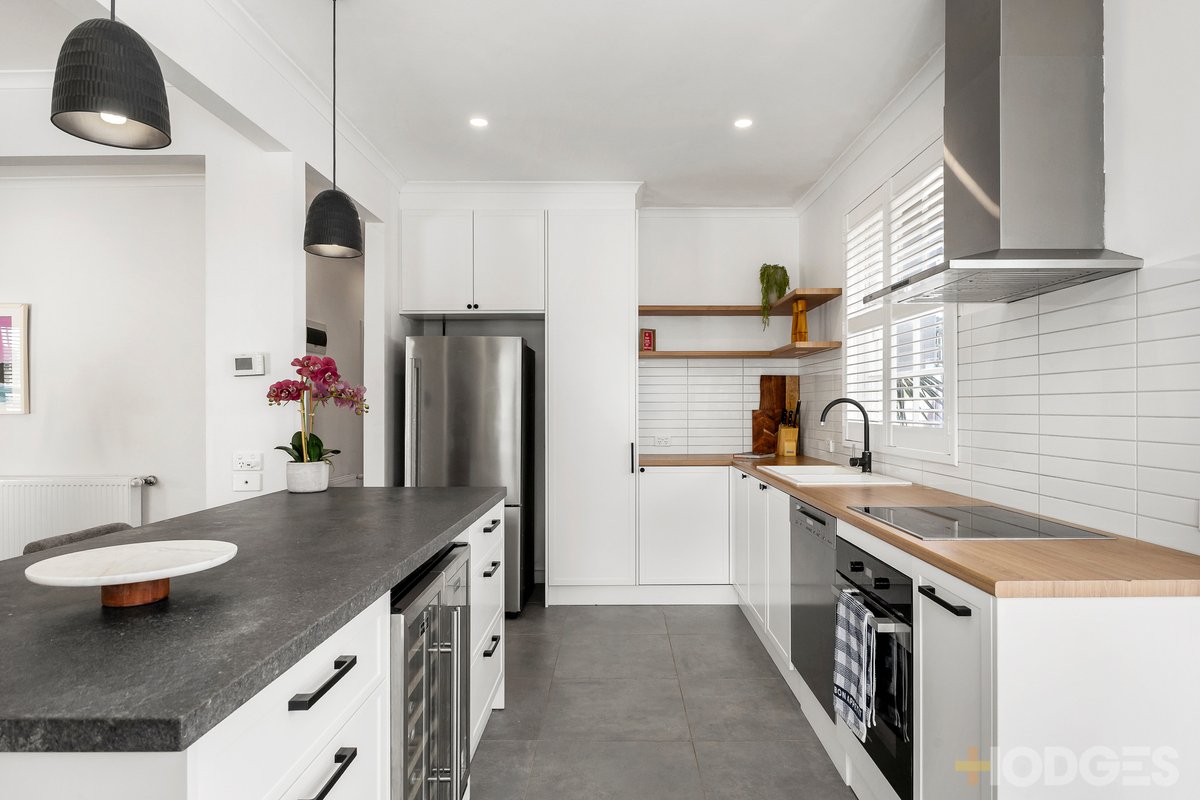 2 / 100 Head Street Brighton - Residential for sale
