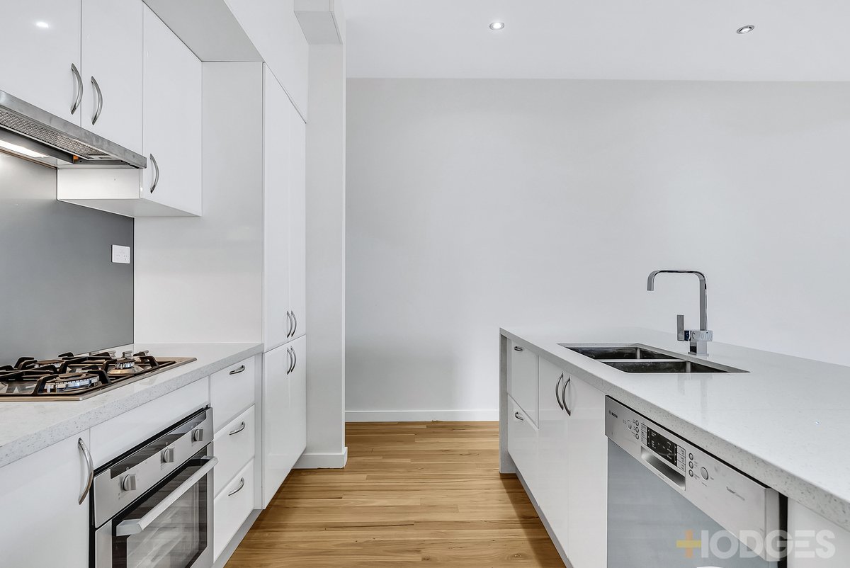2 / 105a Wickham Road Hampton East - Residential for sale