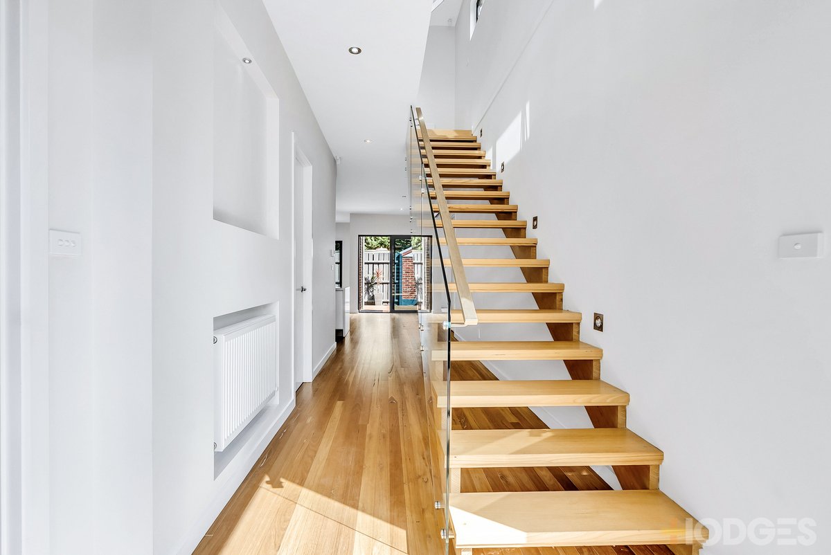 2 / 105a Wickham Road Hampton East - Residential for sale