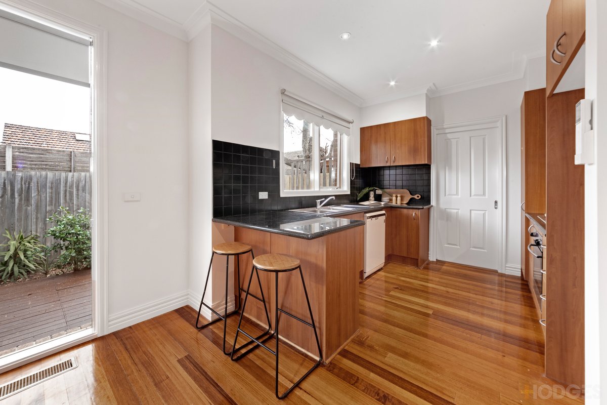 2 / 11 Roberts Court Brighton East - Residential for sale